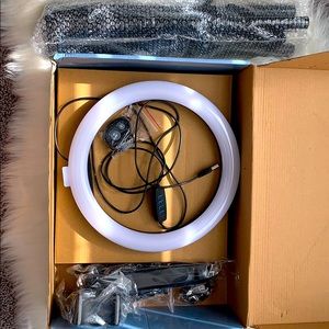 Ring light with stand